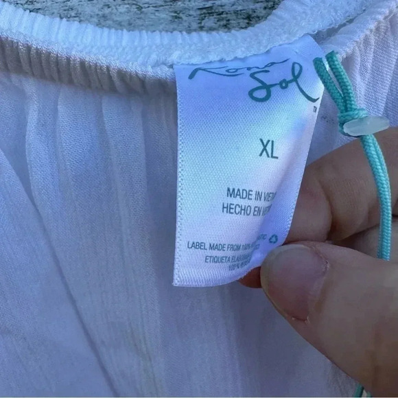 Kona Sol Women's Off the Shoulder Cover Up
Romper - White XL - Picture 9 of 9
